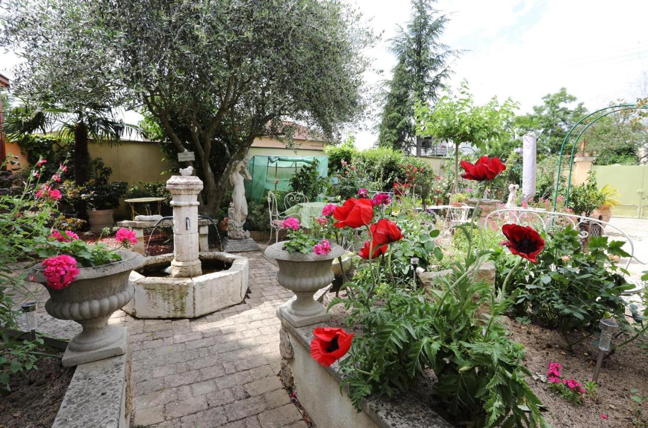 Maison D'Hotes Et Roulotte" Le 6 Bis" Romans-sur-Isère Dış mekan fotoğraf